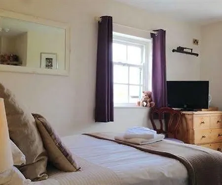 The Chequers Guest house 3*